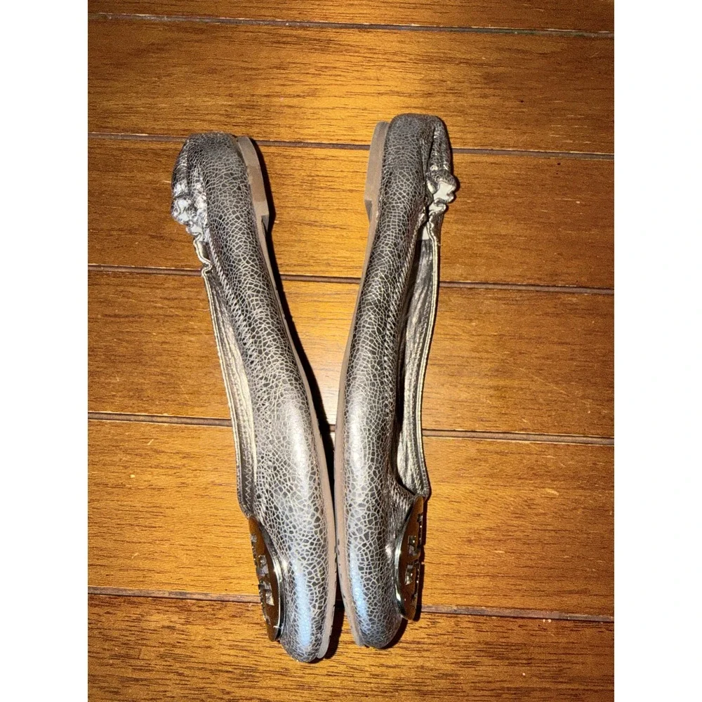 Tory Burch Reva Ballet Flats Silver Metallic Snakeskin Leather Logo Size 10M